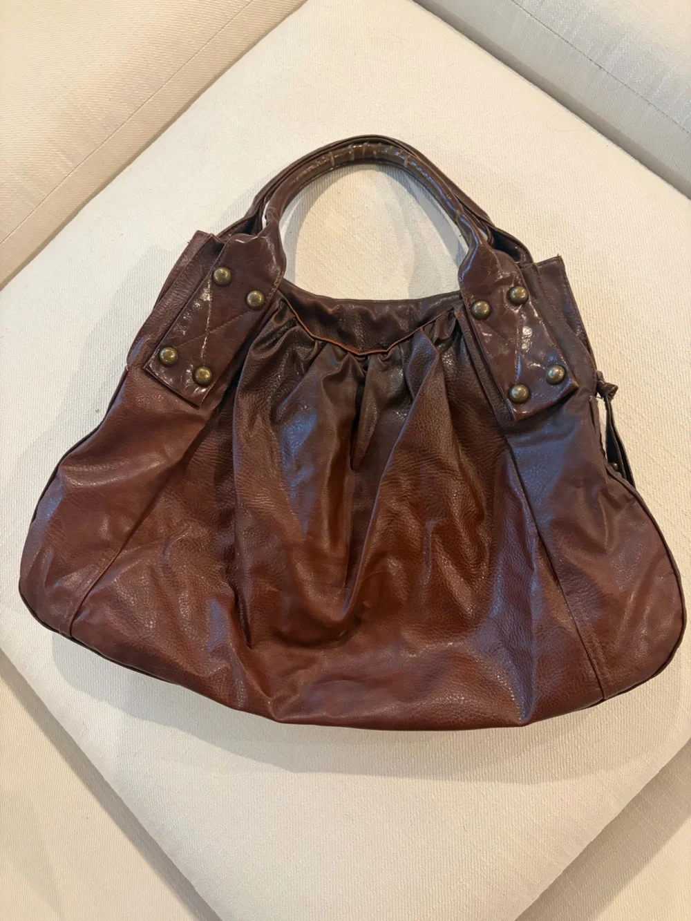N/A spacious brown